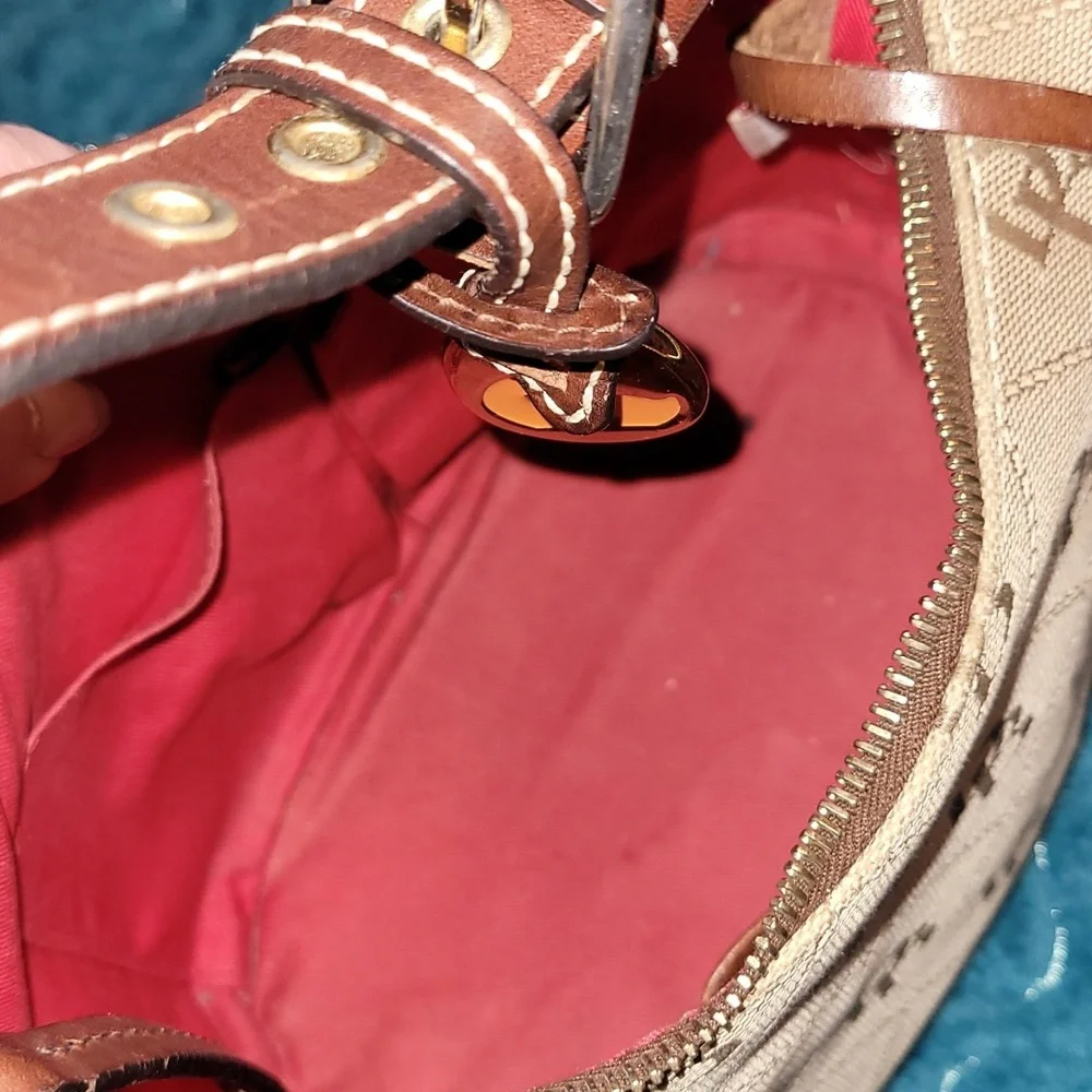 DOONEY & BOURKE CANVAS WITH LEATHER HANDBAG - Picture 5 of 9